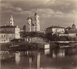 Kashin Bogoyavlenskaya tserkov Snyato ot Dmitrovskogo monastyrya s mosta 1910 god